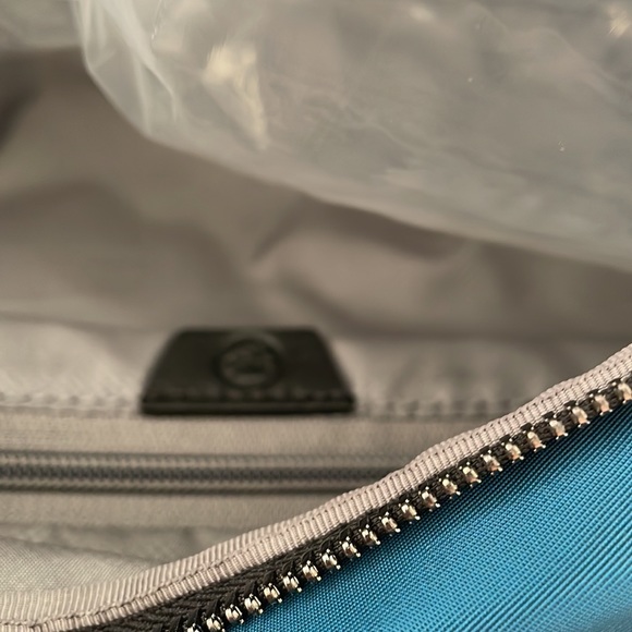 Tumi Voyageur Misty Duffle Bag - Picture 9 of 12